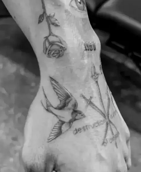 @girlknewyork - Tattoo Studio Eschwege